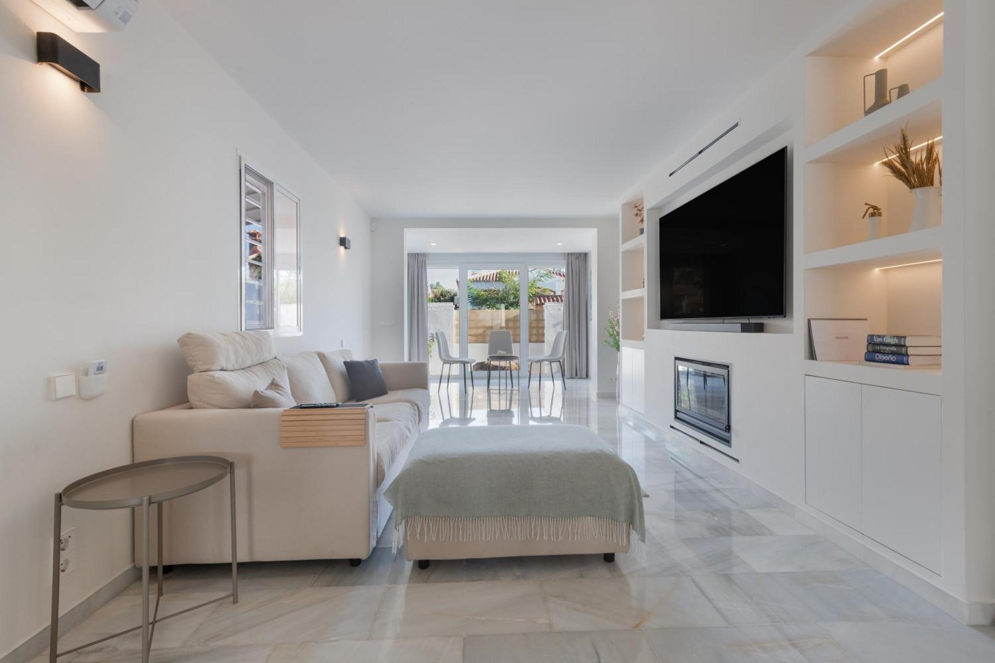 Luxurious And Modern Family Villa Malaga